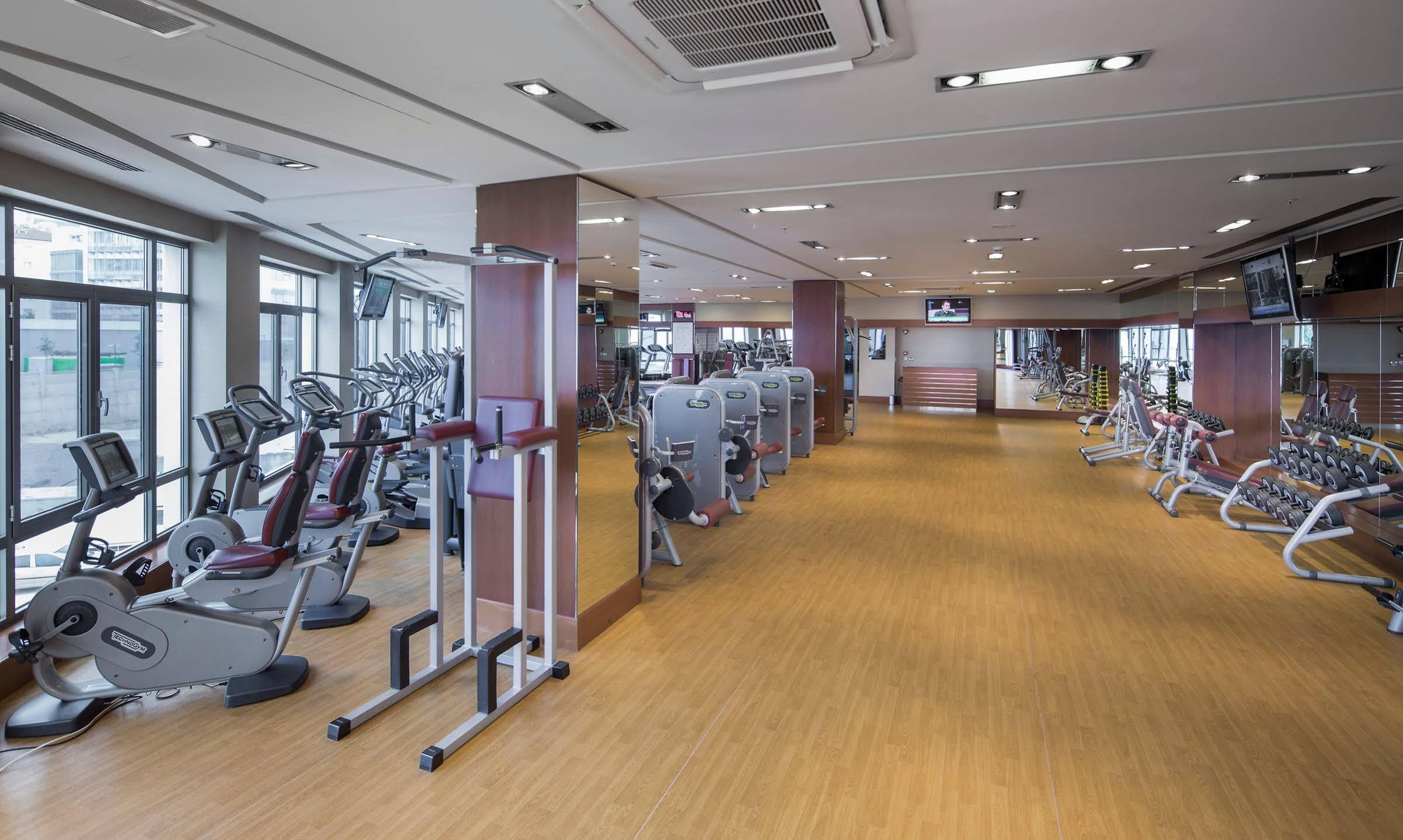 Titanic Business Kartal Отель 5*